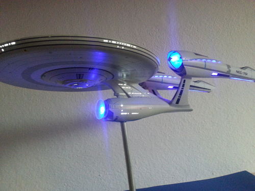 Star Trek 2009 U.S.S. Enterprise NCC-1701 1/500 Modell Revell 04882 + Effekt Beleuchtungsset