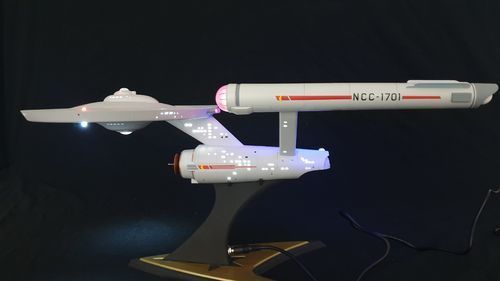 1:600 U.S.S. Enterprise NCC-1701 TOS Modell gebaut und beleuchtet in verschiedenen Ausführungen
